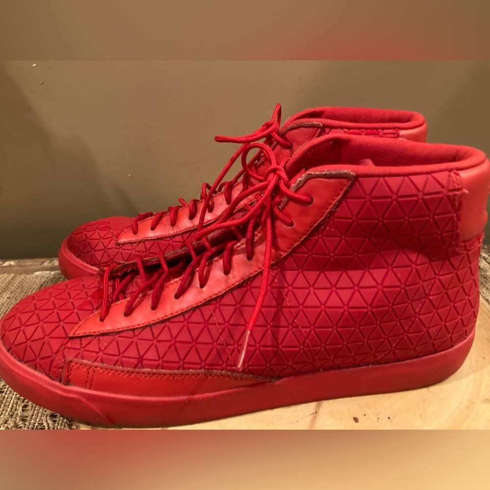 Nike SB‎ Blazer Mid Mens Size 12 Shoes Metric Red Athletic Sneakers VNDS 2015